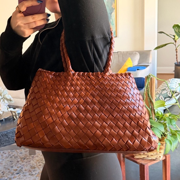 BROWN/COGNAC COWHIDE LEATHER WOVEN BAG/TOTE - Picture 6 of 6